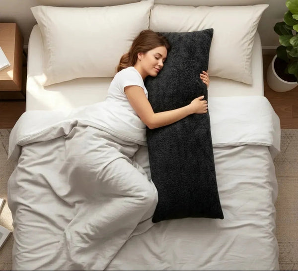 Almohada Invernal Abrazable Alpes Negro Vianney